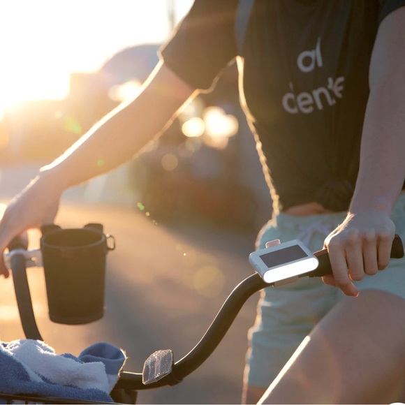 NEW Mpowerd Luci Solar Bike Light Set - Picture 7 of 13